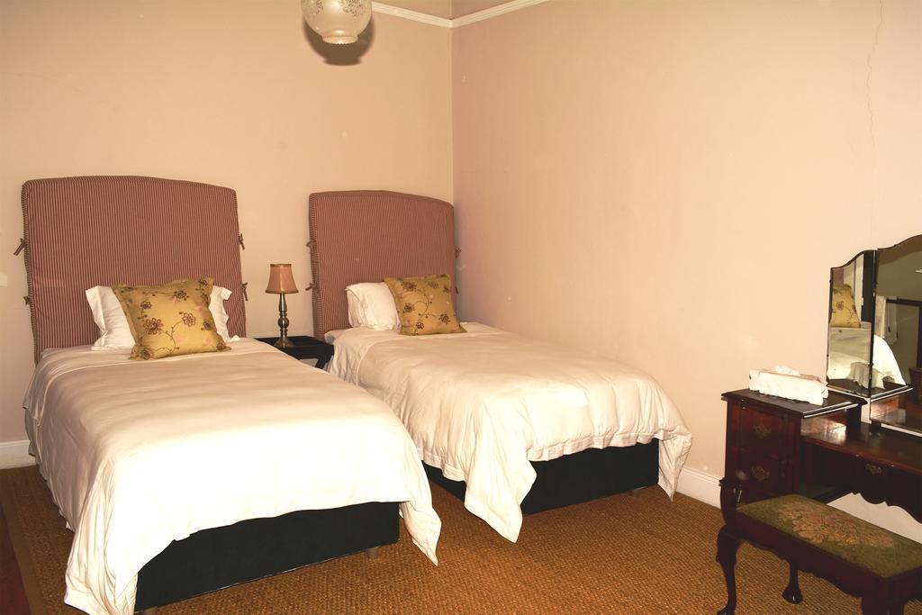 Toad Hall Guest House Wakkerstroom Экстерьер фото