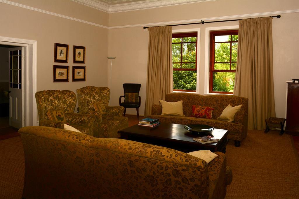 Toad Hall Guest House Wakkerstroom Экстерьер фото