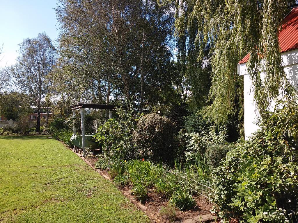 Toad Hall Guest House Wakkerstroom Экстерьер фото